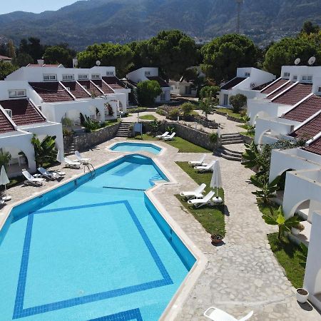 Club Lapethos Bungalow Girne Buitenkant foto