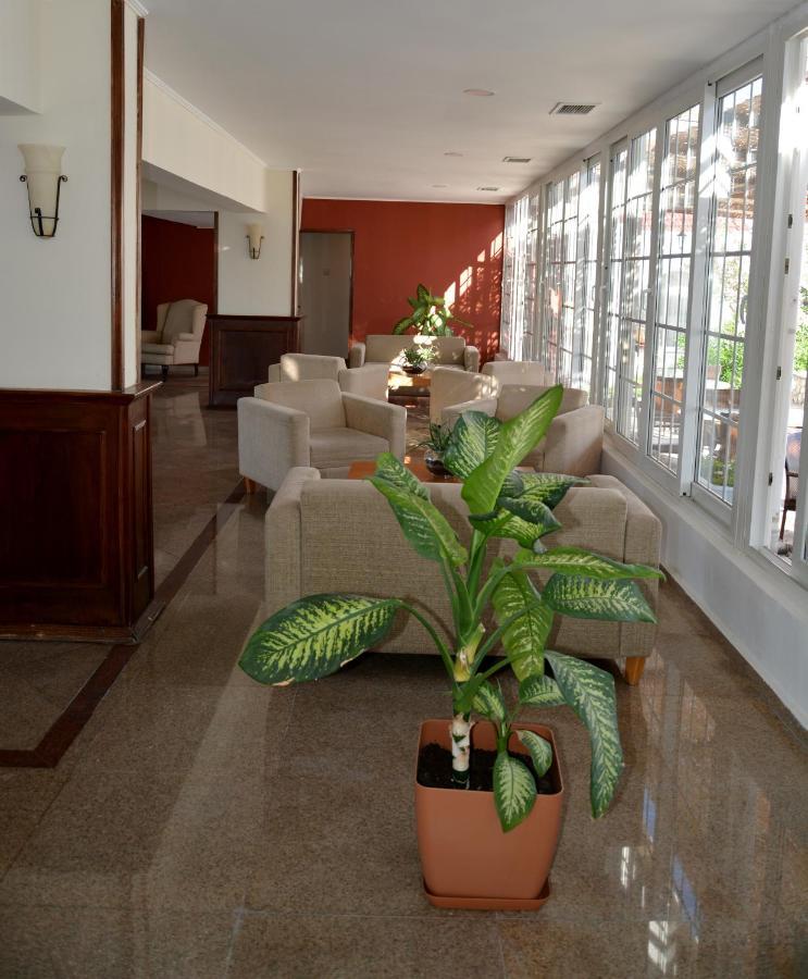 Club Lapethos Bungalow Girne Buitenkant foto