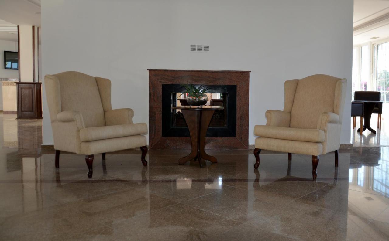Club Lapethos Bungalow Girne Buitenkant foto