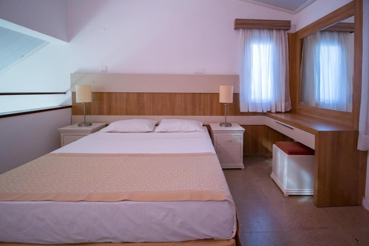 Club Lapethos Bungalow Girne Buitenkant foto